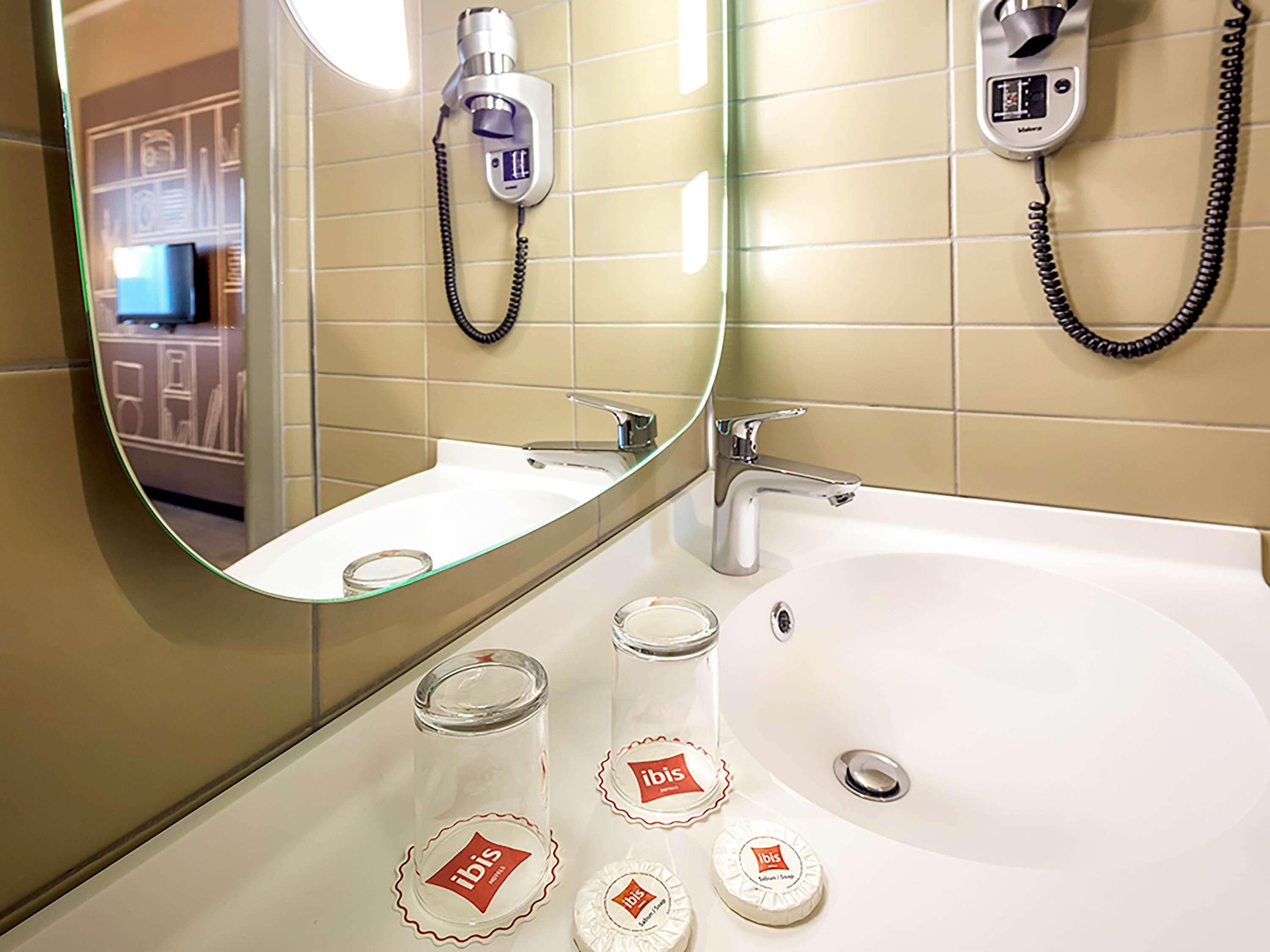 Ibis 3*